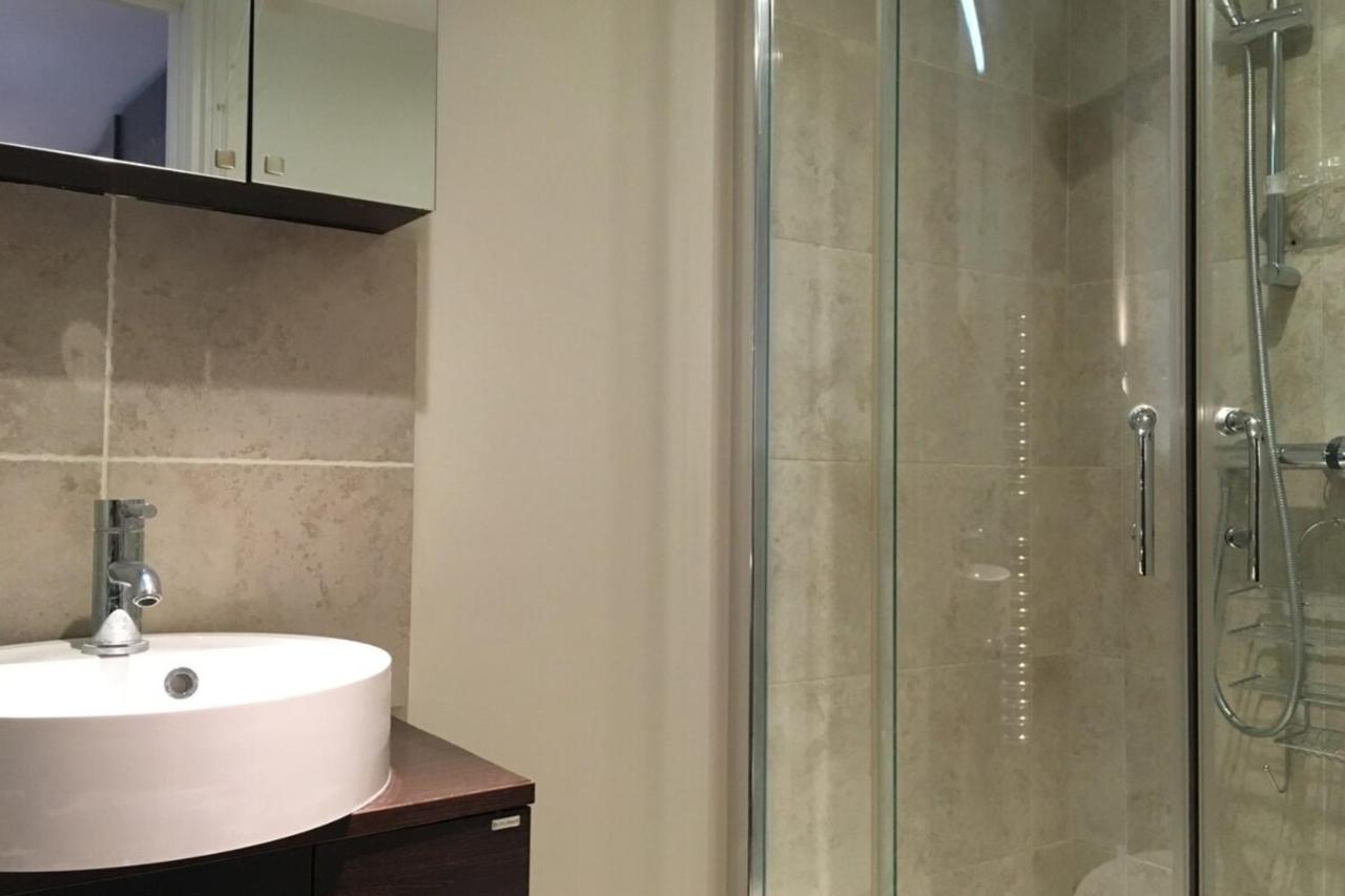 Modern 1 Bed Flat In Knightsbridge * Londra